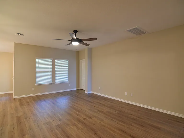 5914 Galveston Rd — Photo 8