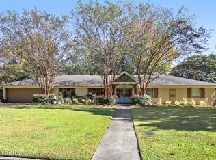 4404 Woodlark Dr, Jackson, MS 39211