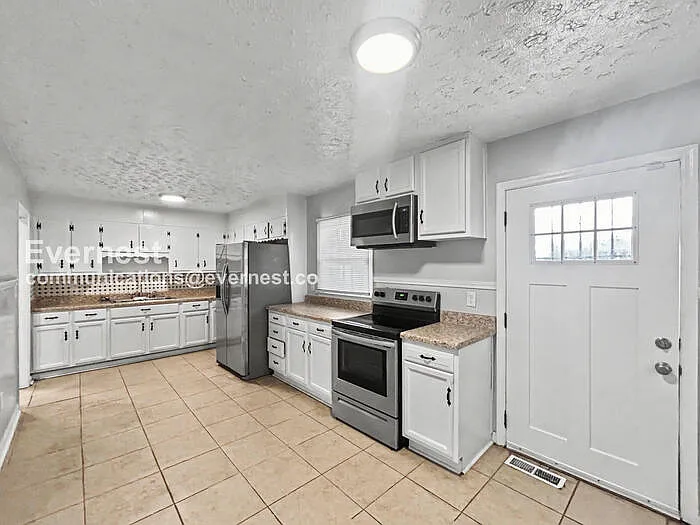 1244 Calhoun Ave — Photo 4