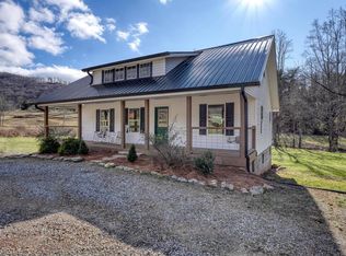 734 Bell Creek Rd, Hiawassee, GA 30546