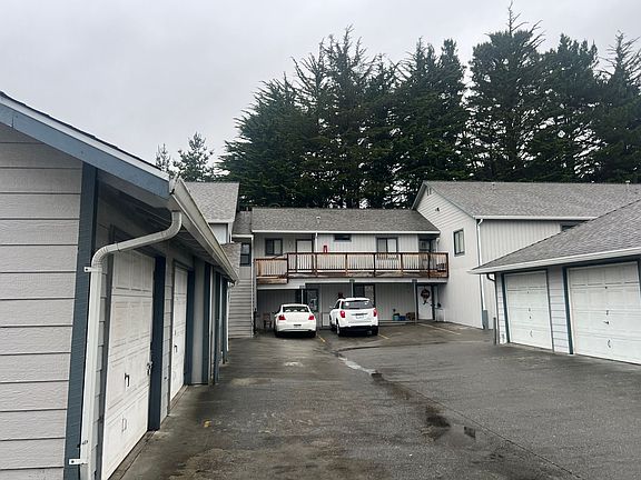 3rd image of 1617 L St #D
