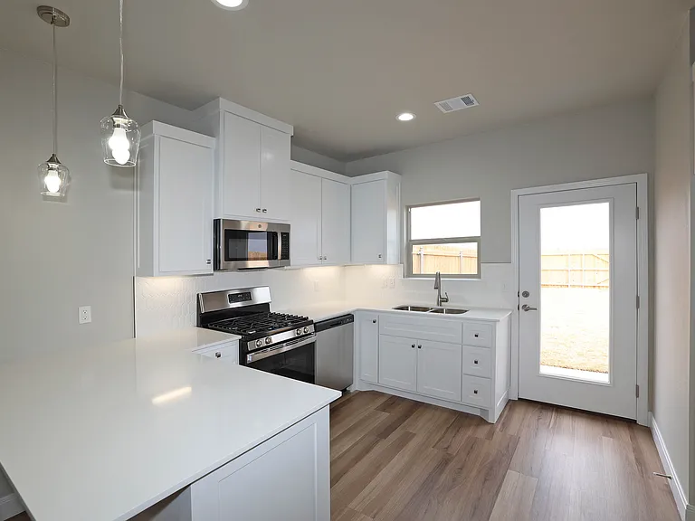 19100 Mid Country Blvd #C — Photo 5