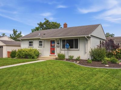 100 N Highland AVENUE, Thiensville, WI, 53092