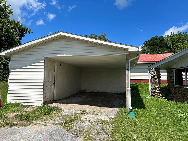 705 Low Gap Rd — Photo 16