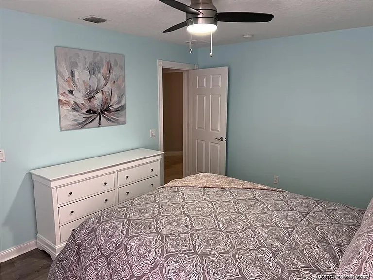 10629 SW Hartwick Dr — Photo 32
