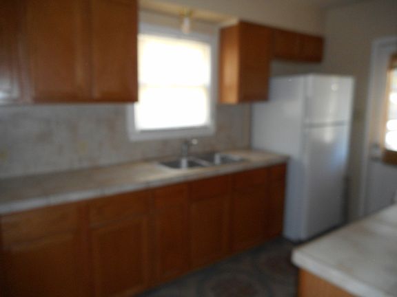 5th image of 613 Donaldson Ave #1