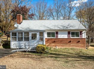 13719 Knowles St, Woodbridge, VA 22191