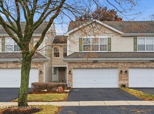 2494 Stoughton Cir, Aurora, IL 60502