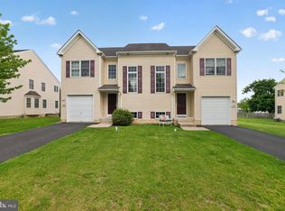 137 Sugarbush Dr, Perkasie, PA 18944