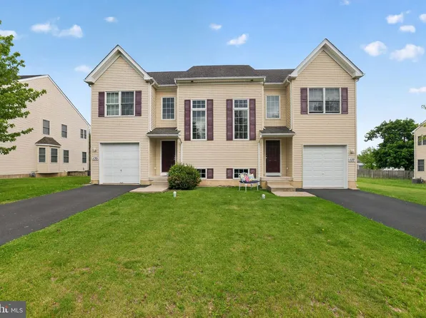 137 Sugarbush Dr, Perkasie, PA 18944