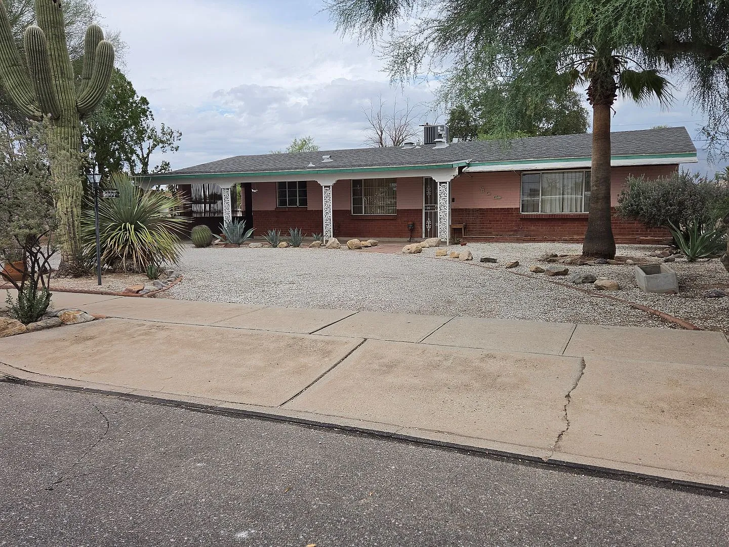 Gorgeous Atomic Age Ranch 3 bedroom 2 bathroom with 1950's Flair — Photo 4
