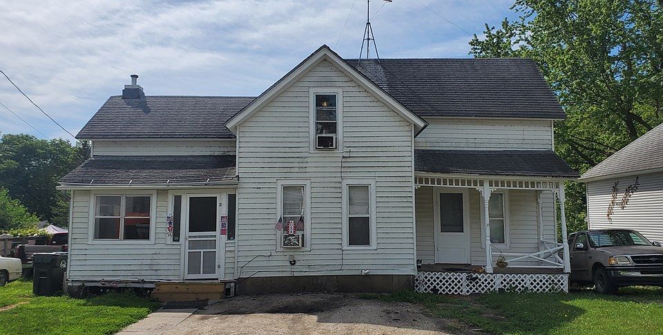2nd image of 223 K St