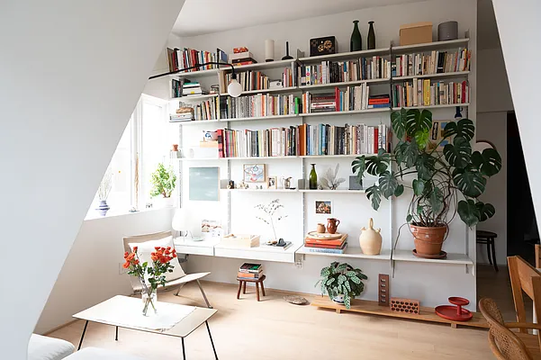 Rented by Compass | media 47