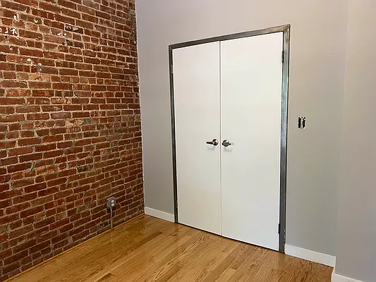 Rented by Premier One Realty LLC | media 8