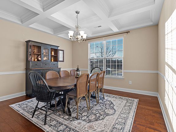 3rd image of 839 Old Towne Dr