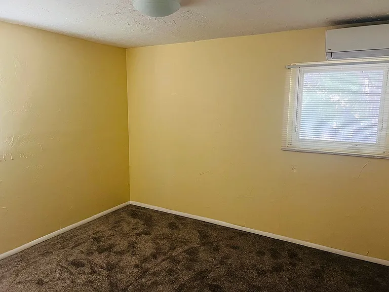 900 E apartments — Photo 8