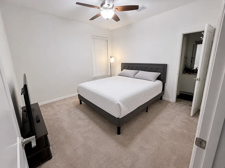 Guest Suite room with private full size bathroom