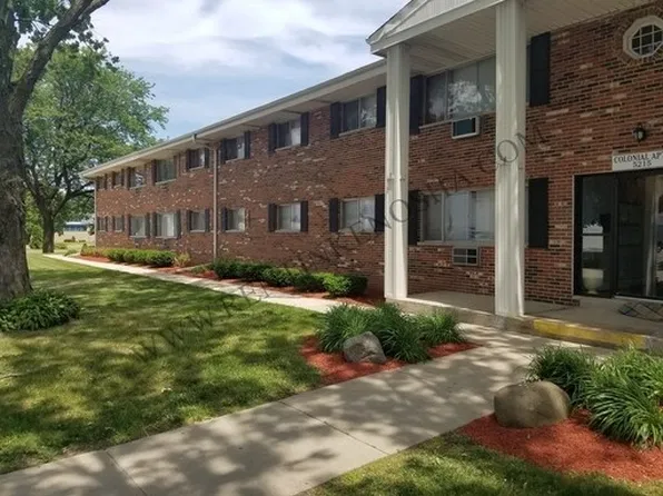 Colonial 5215, 5215 58th Ave #2, Kenosha, WI 53144