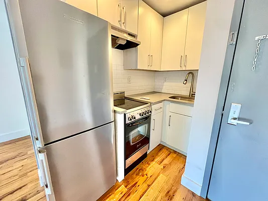 Rented by ERNY LLC | media 36