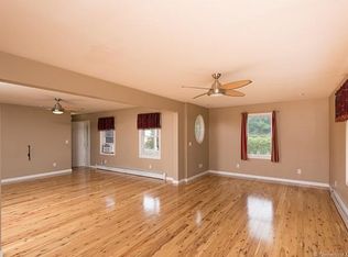 104 Laurel Hill Rd, Branford, CT 06405