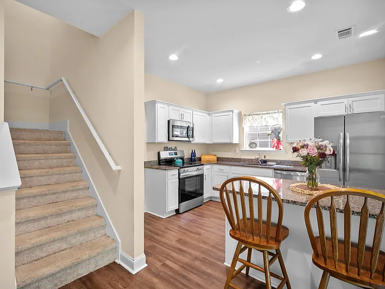 222 Admiration Ave — Photo 8