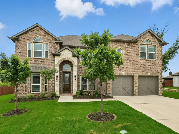 2821 White Plains Dr, Midlothian, TX 76065