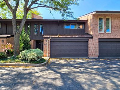 1833 Wildberry Dr APT E, Glenview, IL, 60025