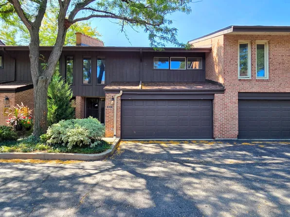 1833 Wildberry Dr APT E, Glenview, IL 60025