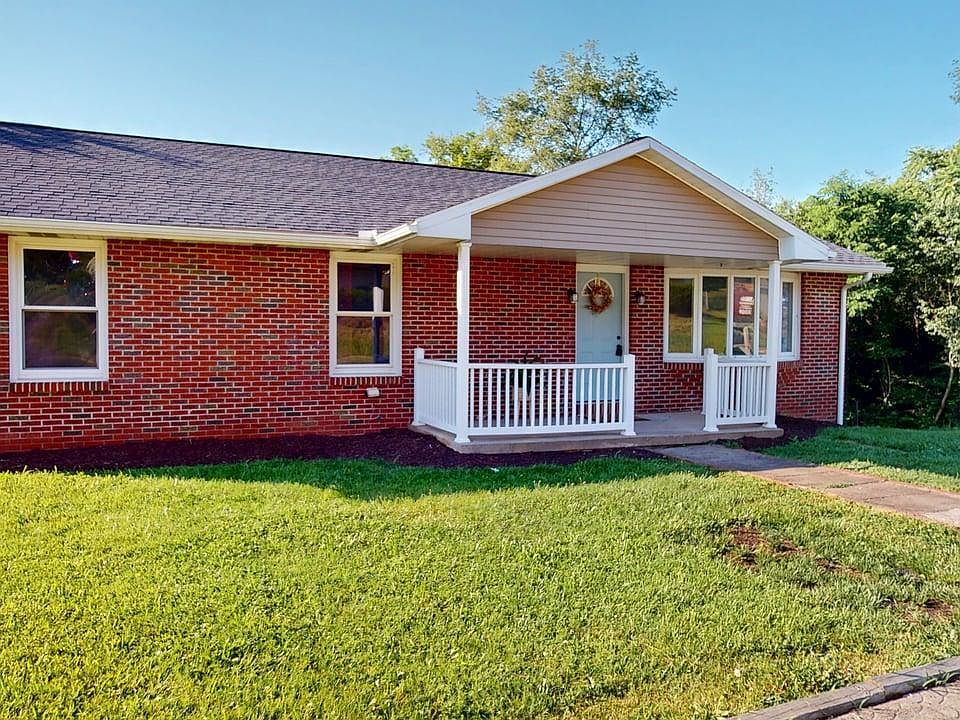 1st image of 2938 Cochran Ave