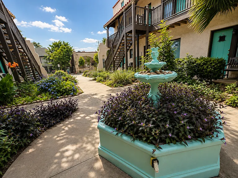 The Monte Apartments — Photo 19
