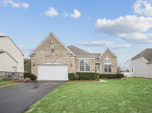1882 Northwood Dr, Wauconda, IL 60084