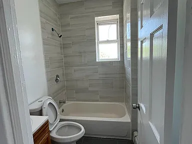 413 Hawthorne Ave #1 — photo 5 of 5