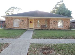 7430 Seven Oaks Rd, New Orleans, LA 70128