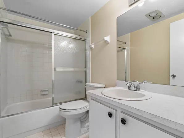 236 Castlewood Drive #208, North Palm Beach, FL 33408