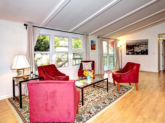 5th image of 426 Mill Pond Dr #426