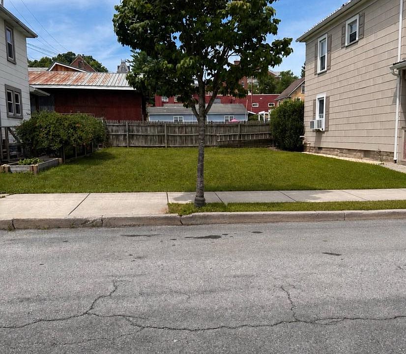 1st image of 513 16th St