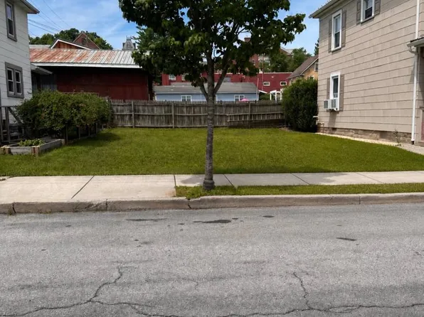 513 16th St, Huntingdon, PA 16652