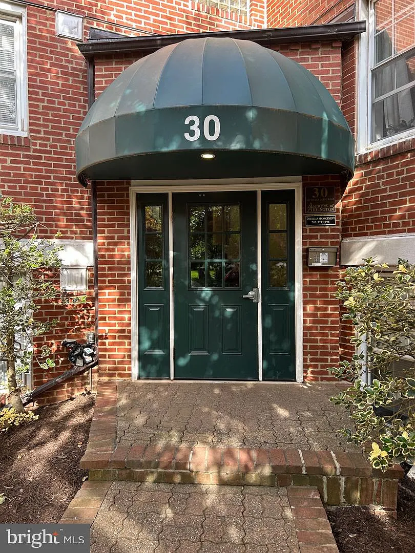 1 bed, 1.0 bath, 666 sqft, $1,800 — Photo 1