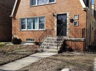 7946 S South Shore Dr, Chicago, IL 60617