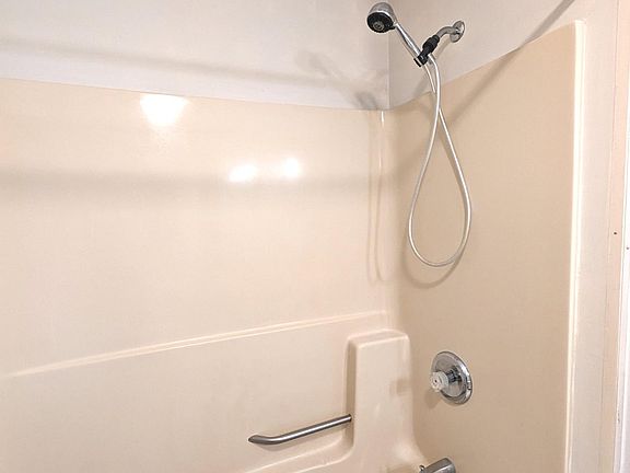 3rd image of 641 S Washington St APT 17