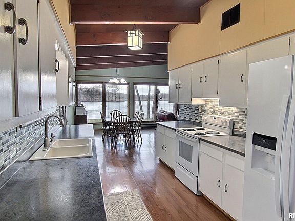 3rd image of 30287 Cedar Ln