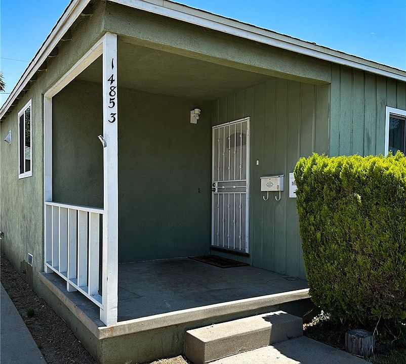 1st image of 14853 Anaconda St
