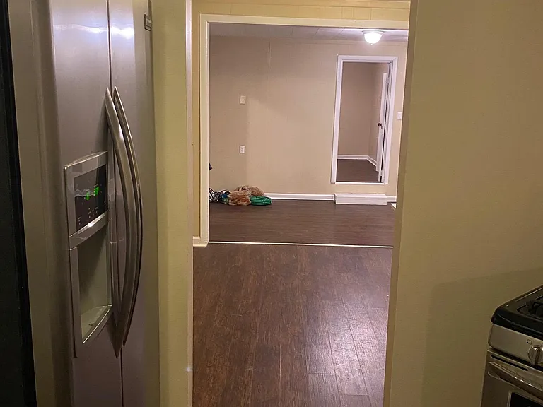 2302 Yellowstone St — Photo 4