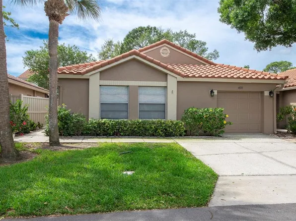 491 Saint Tropez Cir NE, Saint Petersburg, FL 33703