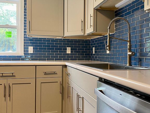 High Arch Faucet / Extra Large Sink