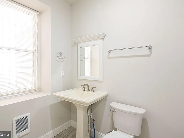 702 E Chelten Ave #1 — Photo 9