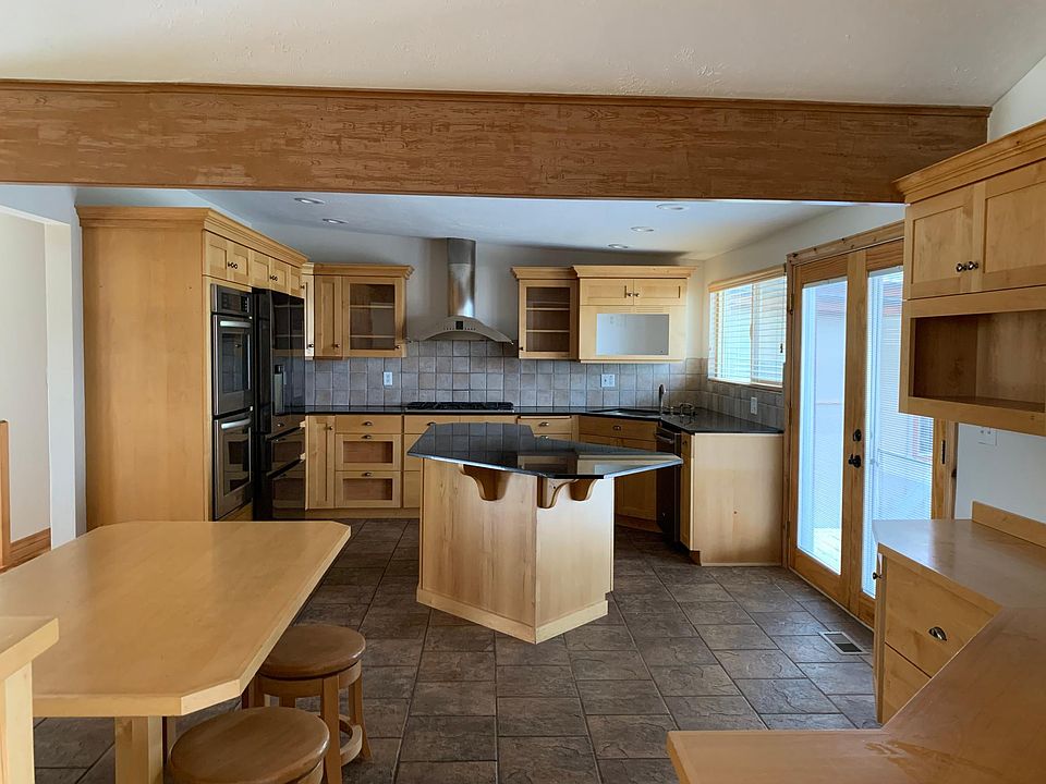 1st image of 8566 S Kings Cove Dr