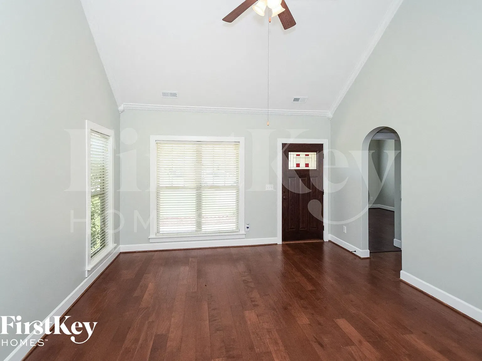 3 bed, 2.0 bath, 1230 sqft, $1,725 — Photo 4
