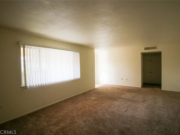 26401 Cedar Crest Dr — Photo 5