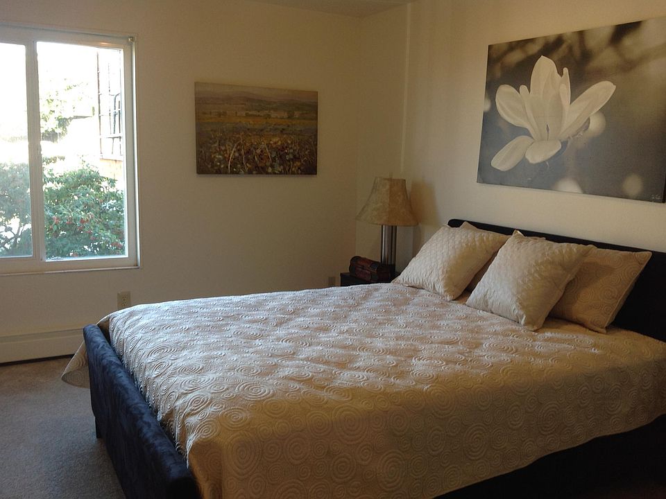1st image of 800 1st Ave N APT 5